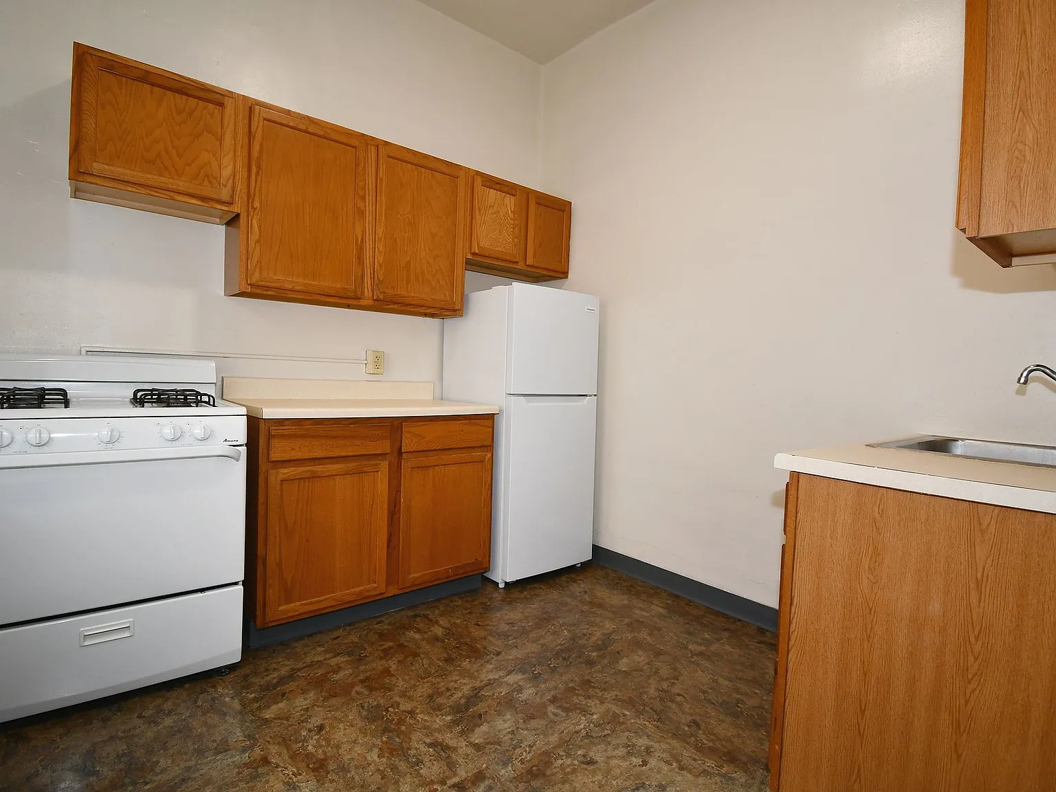 Oakland Bates Apartments — Photo 3