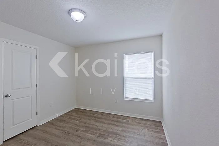 10117 Elgin Blvd — Photo 7