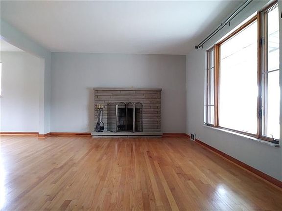 2nd image of 37 Mannina Ave