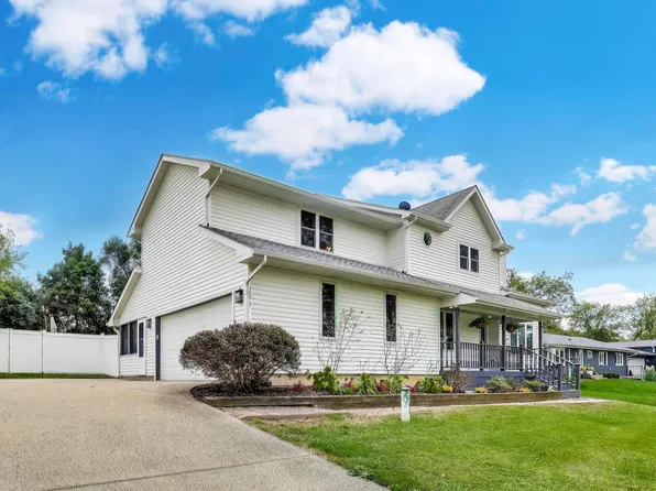 40217 N Sibley Dr, Antioch, IL 60002