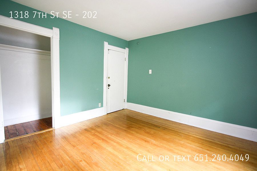 2nd image of 1318 7th St SE #202