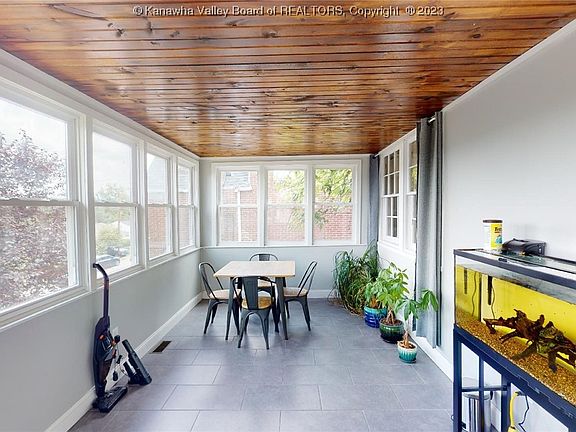 5th image of 416 Forest Cir
