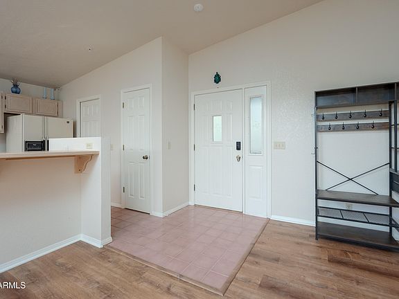 3rd image of 42 Tanager Lane