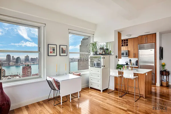 Rented by Town Residential | media 4