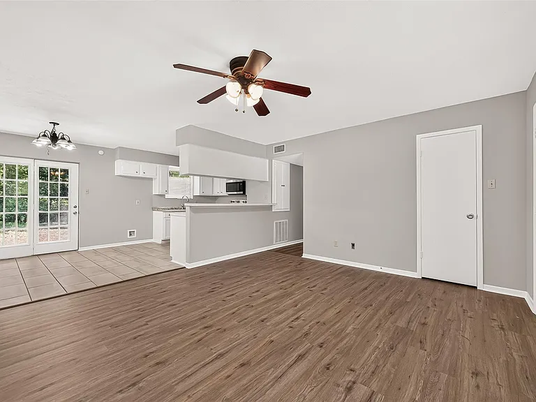102 Libby Cir — Photo 10