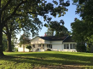 5799 Thompsons Mill Rd, Hoschton, GA 30548