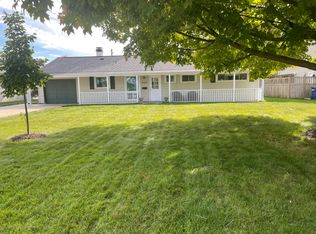 514 Countryside Dr, Wheaton, IL 60187