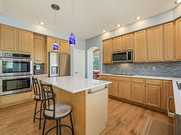 5th image of 643 Teal Cir