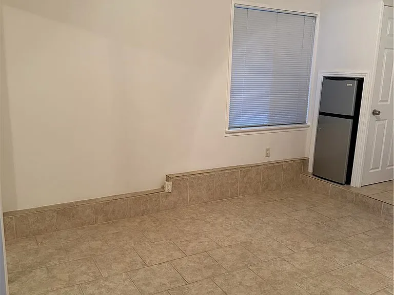 934 Highline Rd — Photo 29