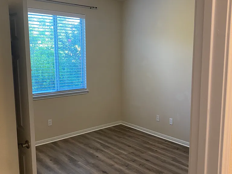 9812 Morgan Creek Dr — Photo 10