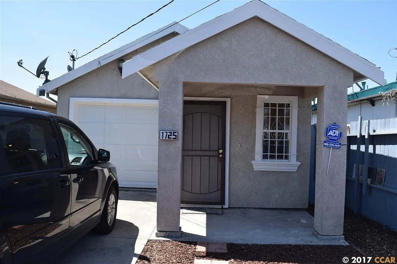1725 5th St photo 1