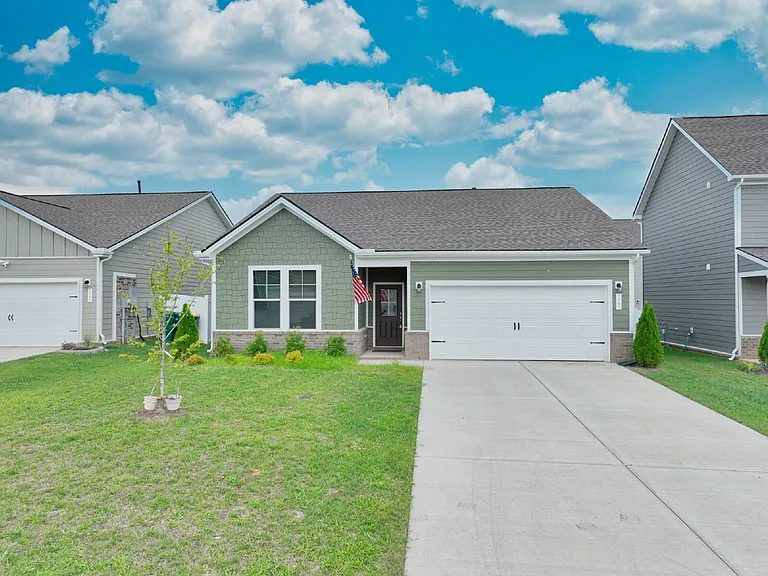 7187 Sutton Dr — Photo 36