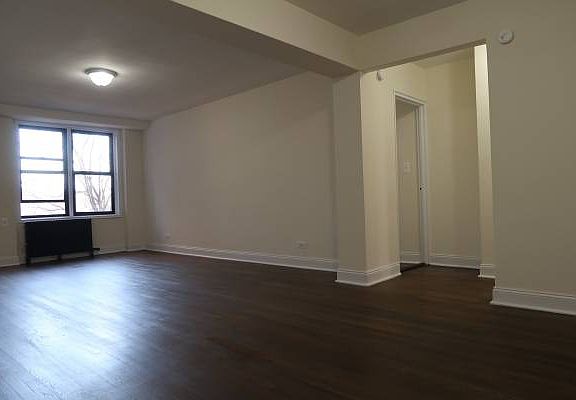3rd image of 90 Laurel Hill Ter APT 2H