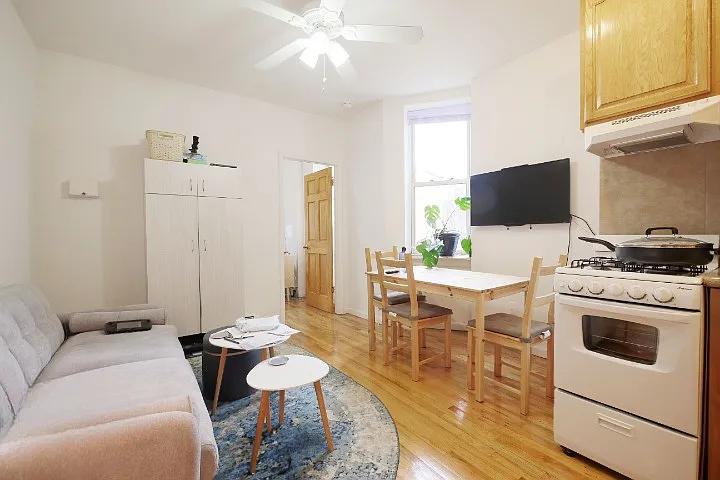 647 Franklin Ave #1RR — Photo 1