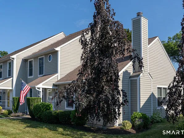 12 Michelle Lane #12, Stonington, CT 06355