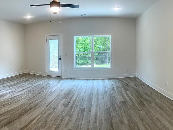 3rd image of 622 Farcroft Trl Lot 129