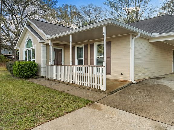 5th image of 303 Waterford Dr