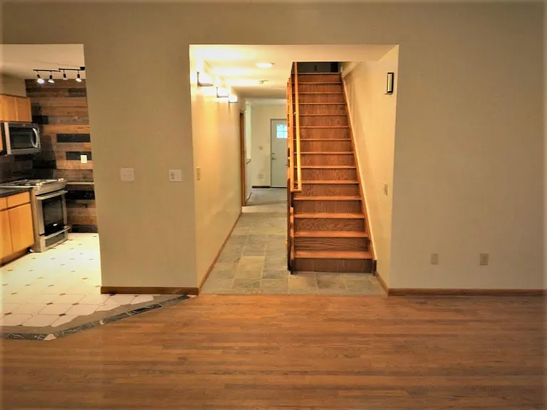 1848 Arbordale St — Photo 11