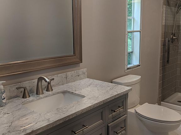 4th image of 139 Blueberry Ln