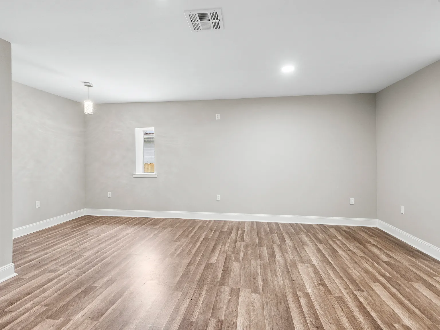 3 bed, 1100 sqft, $1,895 — Photo 4