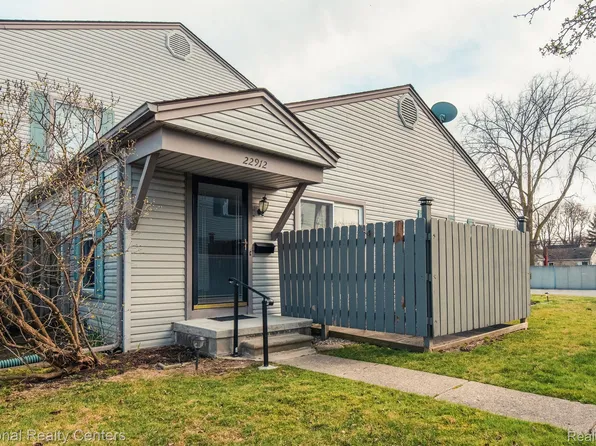 22912 Joy St, Saint Clair Shores, MI 48082