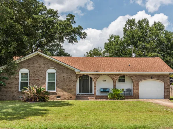 1426 Manor Blvd, Charleston, SC 29407