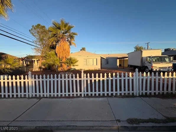 425 Bedford Rd, Las Vegas, NV 89107