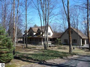6285 S Westwood Pkwy, Suttons Bay, MI 49682