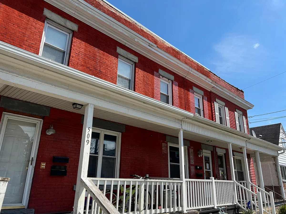 Building Photo - 511 River St #1