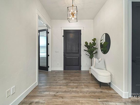 4th image of 4731 S Abbot Way