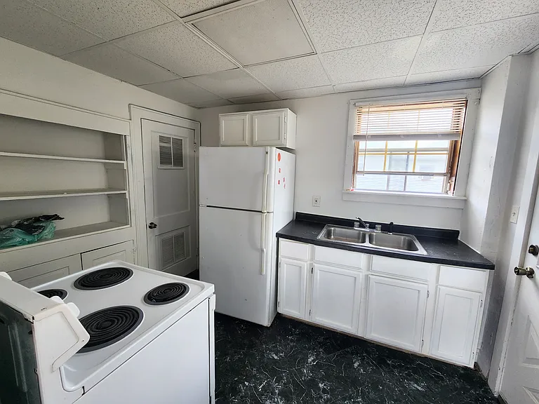 514 N Ohio Ave — Photo 11