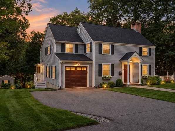 42 Sheridan Rd, Wellesley, MA 02481