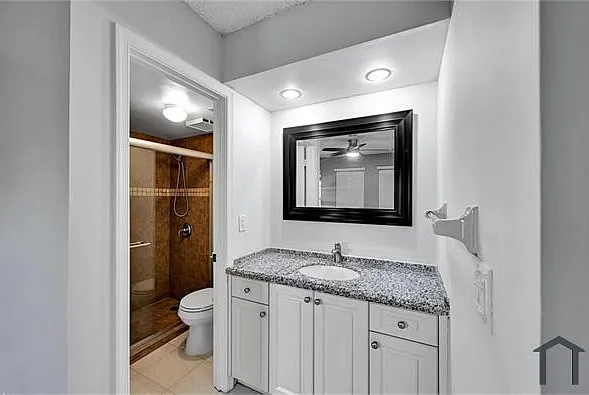 906 Twin Lakes Dr #8-J — Photo 13