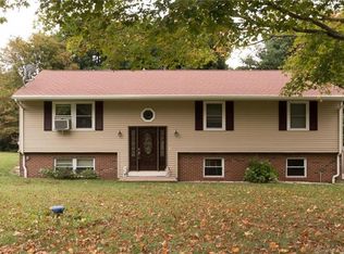 8 Dziok Dr, East Hampton, CT 06424