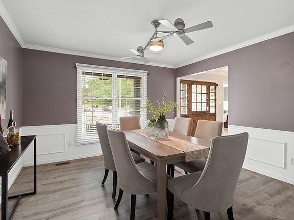 3rd image of 2122 Park Forest Dr
