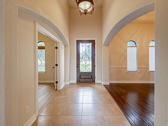 5th image of 10406 RINDERFARM CT