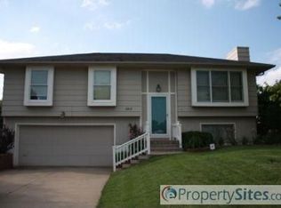 2813 Maple St, West Des Moines, IA 50265