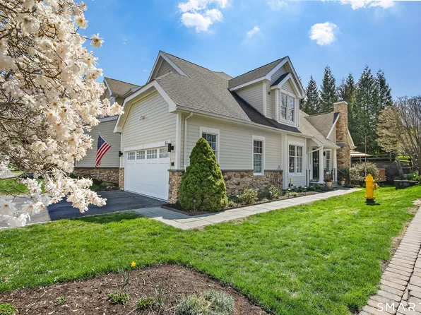 638 Danbury Road #64, Ridgefield, CT 06877