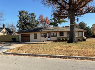 2736 S Florence Dr, Tulsa, OK 74114