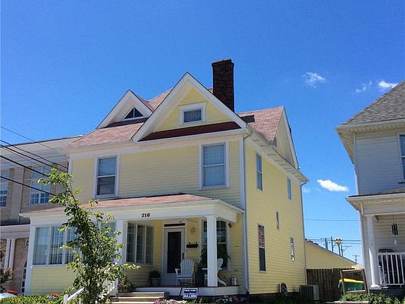 3rd image of 216 N East St