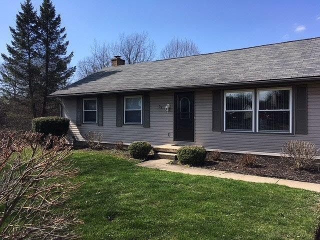 1st image of 36 Sussex Ct W