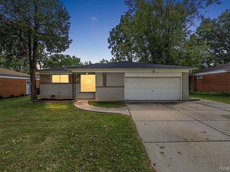 1st image of 28074 Fontana Dr