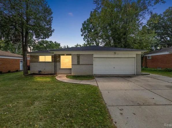 28074 Fontana Dr, Southfield, MI 48076