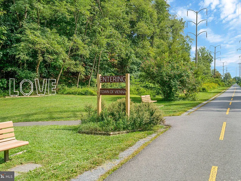 10221 Valentino Dr #7423 — Photo 32