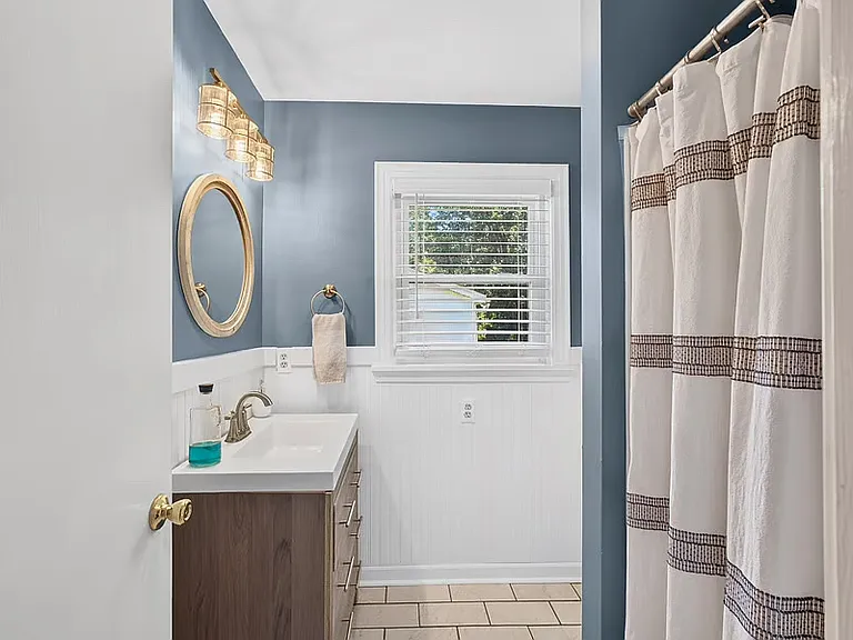 1228 Elizabeth St — Photo 11
