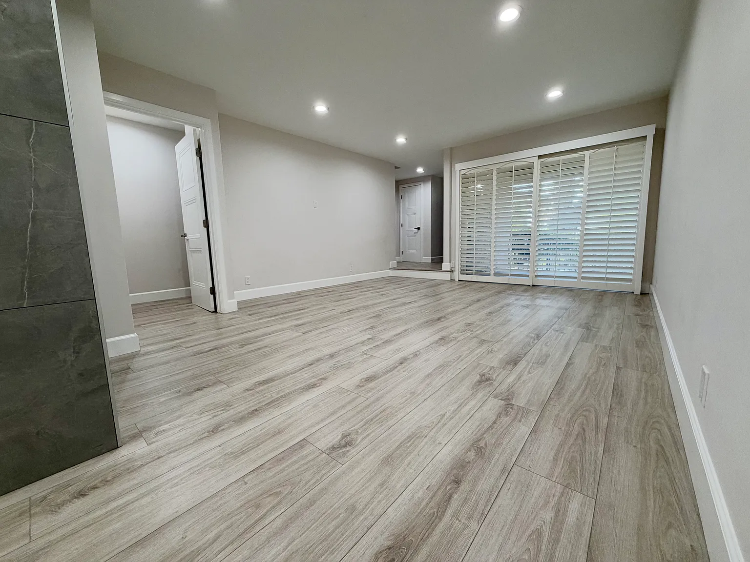 2 bed, 1.5 bath, 1151 sqft, $3,800 — Photo 4
