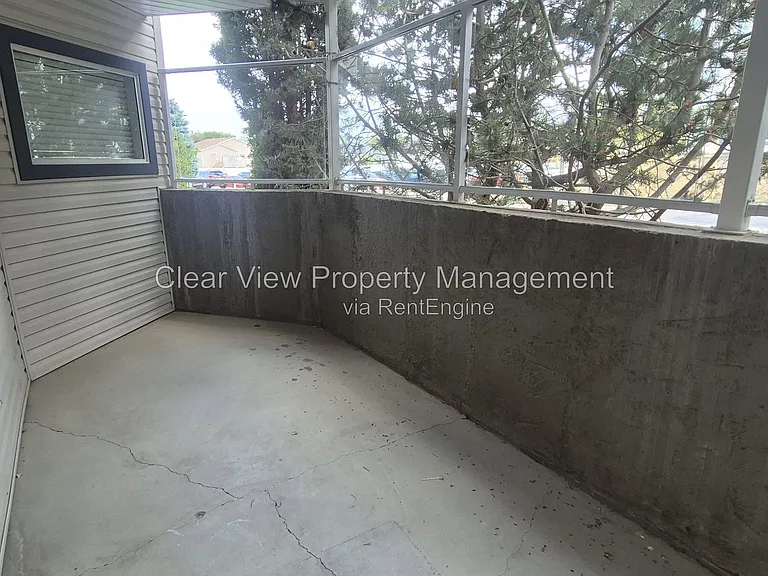 23 Chilcotin Ln W #212 — Photo 17