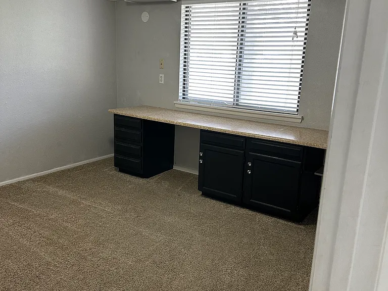 1401 Zuni Pl — Photo 34