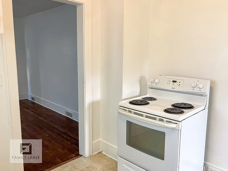 1034 W Macon St #B — Photo 8