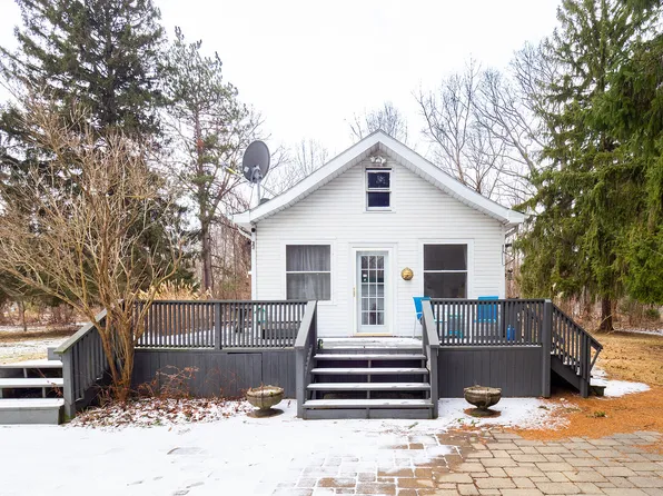 14500 Brown Rd, Three Oaks, MI 49128